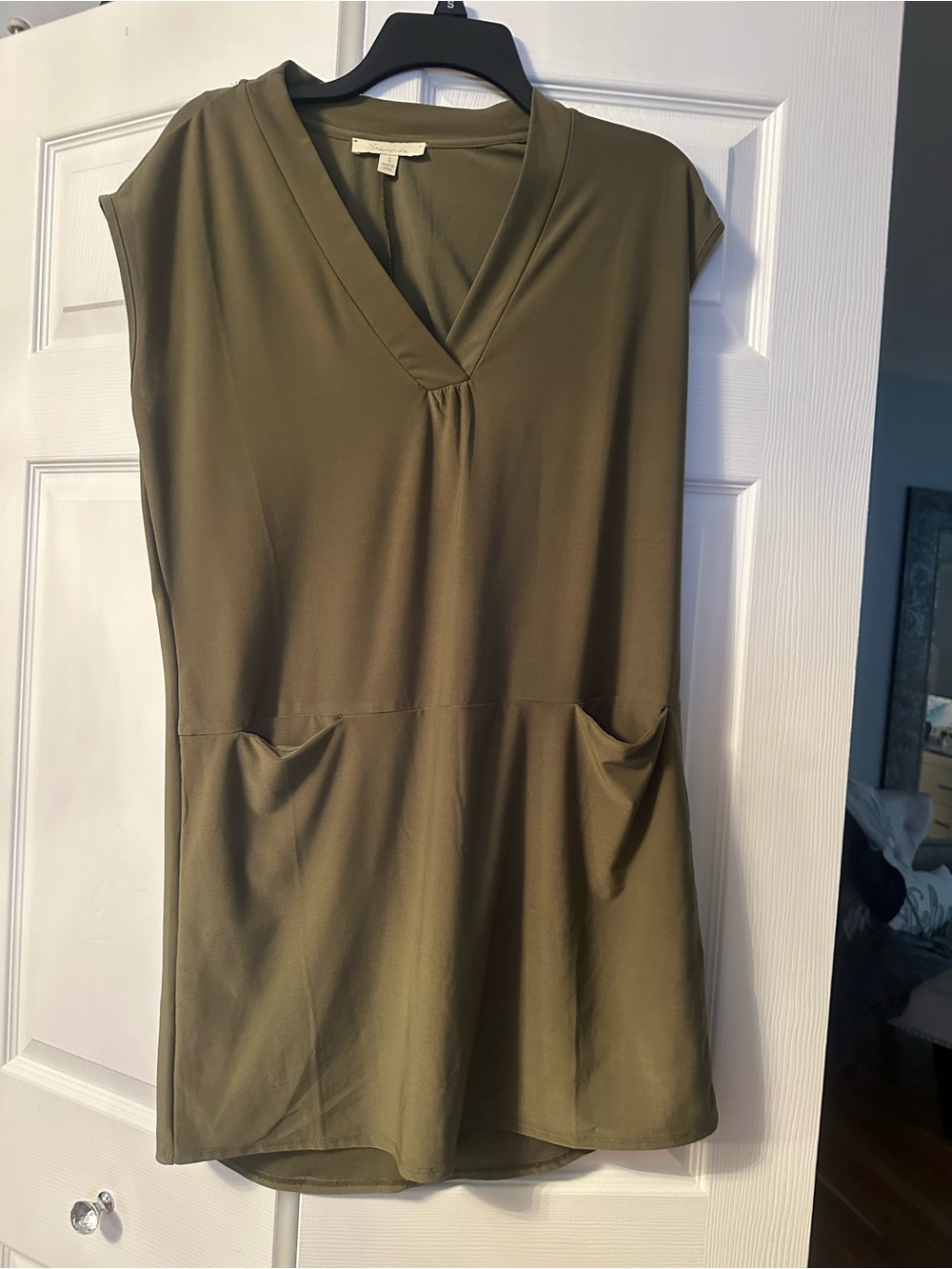 Sandiva Olive Green V-Neck Women’s Swim Coverup